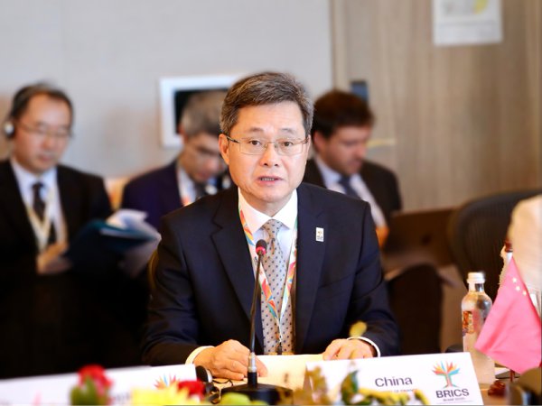 蓝佛安出席2025年金砖国度财长和央行行长会议
